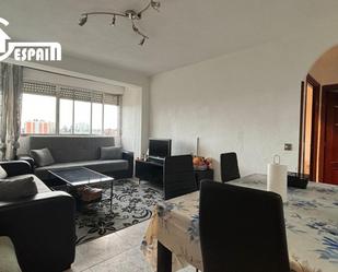 Living room of Flat for sale in  Madrid Capital  with Heating