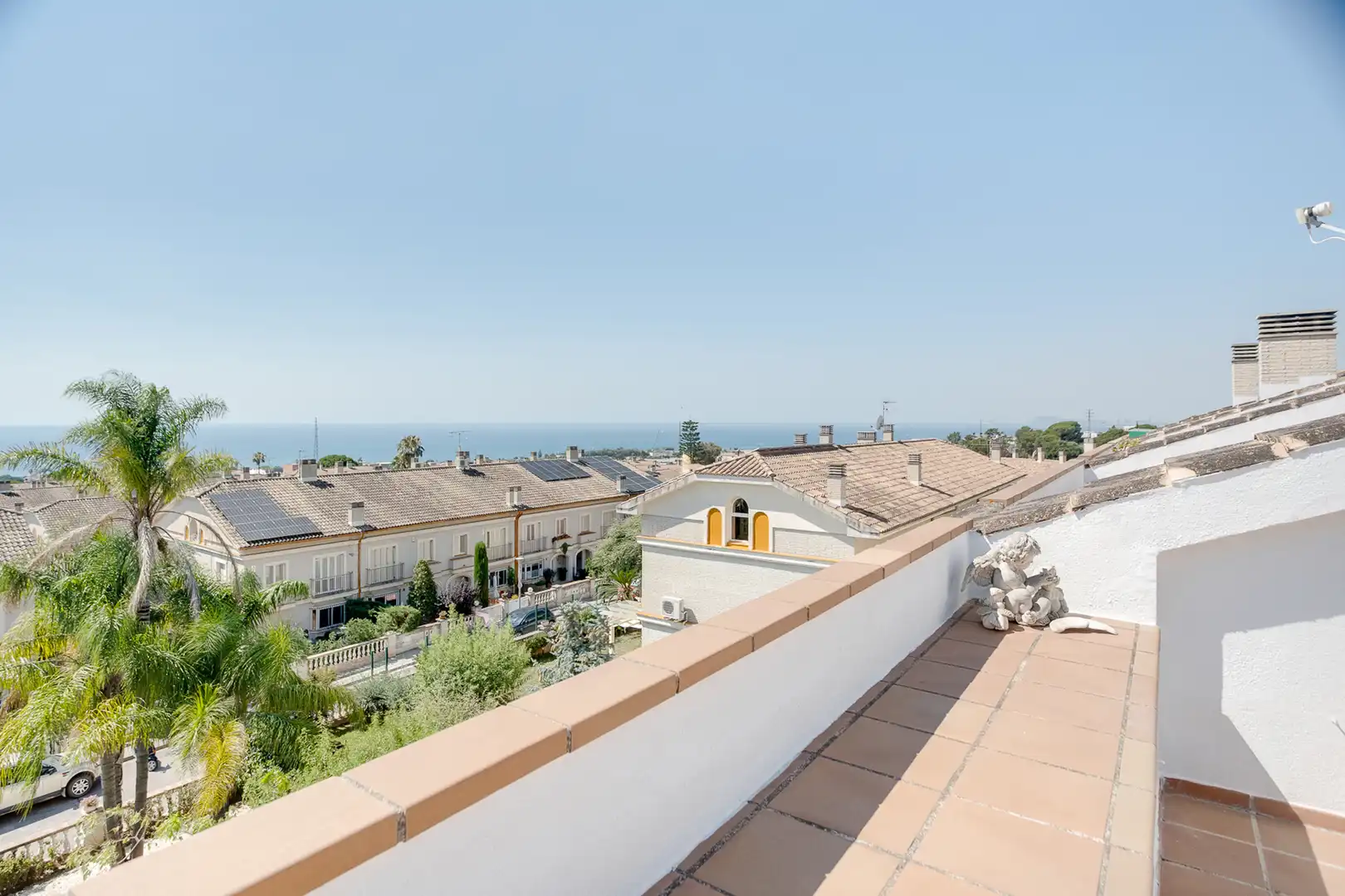 Terrasse von Einfamilien-Reihenhaus zum Verkauf in Premià de Dalt mit Klimaanlage, Heizung und Privatgarten