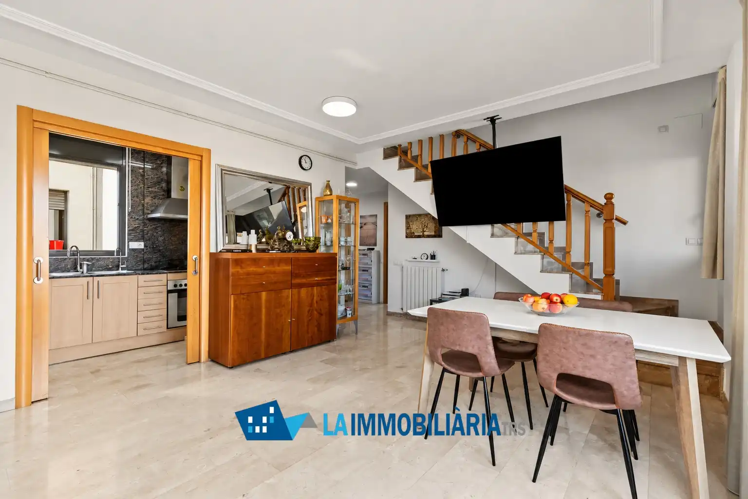 Vista exterior de Dúplex en venta en Terrassa con Aire acondicionado, Calefacción y Terraza