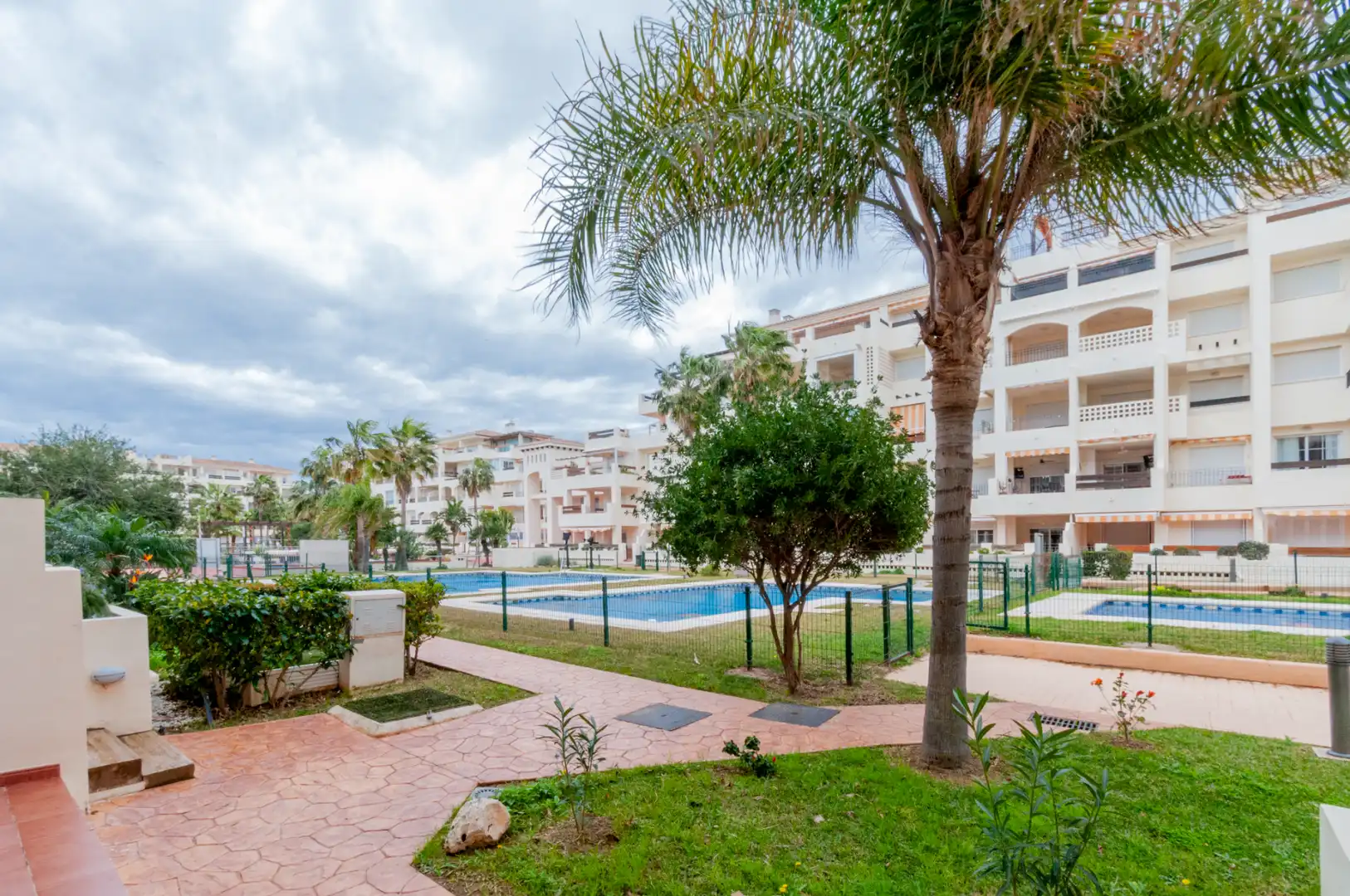 Exterior view of Flat for sale in Roquetas de Mar  with Furnished, Oven and Washing machine
