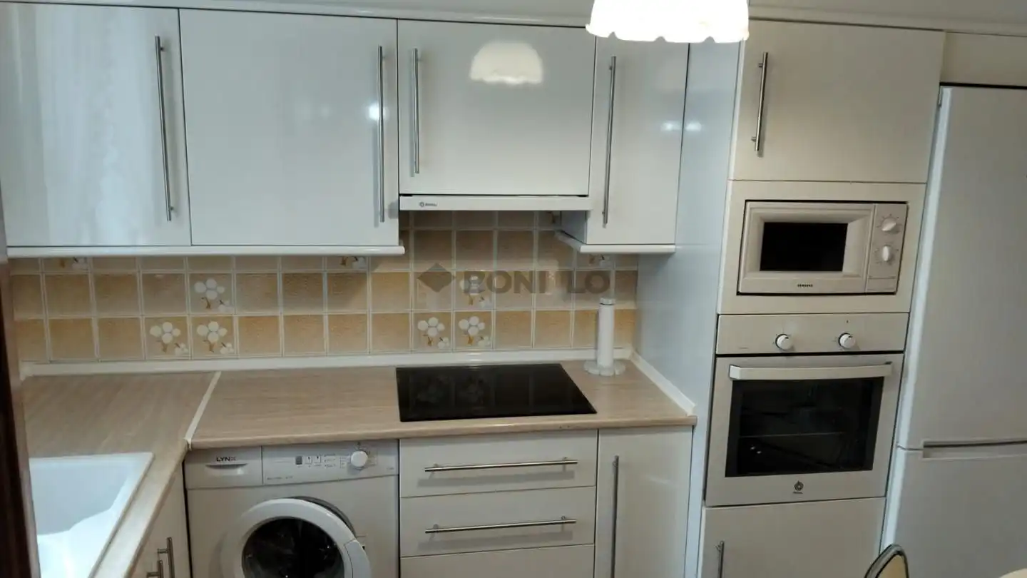 Cocina de Piso en venta en Teruel con Calefacción, Parquet y Amueblado