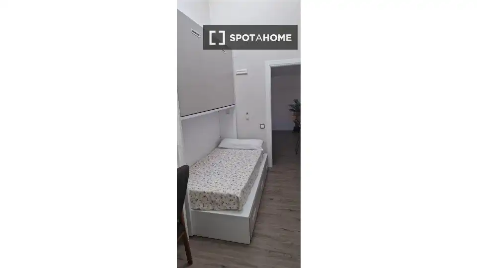 Schlafzimmer von Wohnung zur Miete in Rubí mit Klimaanlage, Heizung und Möbliert