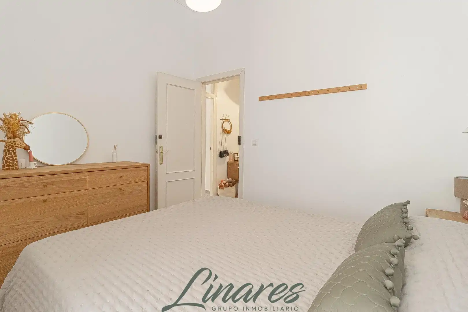 Dormitori de Apartament en venda en Cartagena amb Balcó