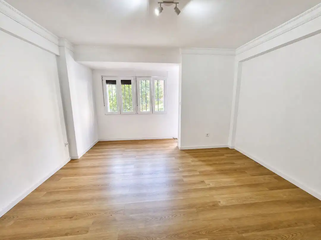 Bedroom of Flat for sale in Bilbao 