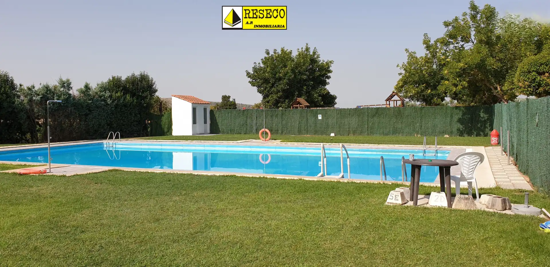 Casa rústica amb piscina en venda a Parque de la Constitución 5a