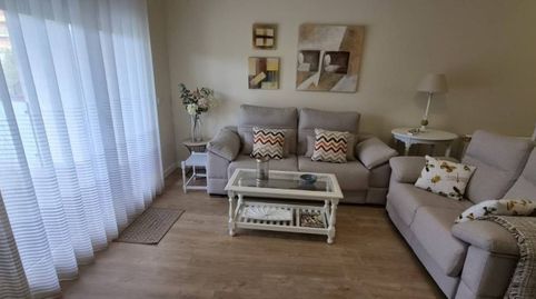 Foto 4 de Piso de alquiler en Miralvalle - Av. Virgen del Puerto - La Data, Plasencia