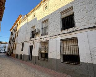 Vista exterior de Casa adosada en venda en Santa Cruz de la Zarza amb Aire condicionat, Terrassa i Piscina comunitària