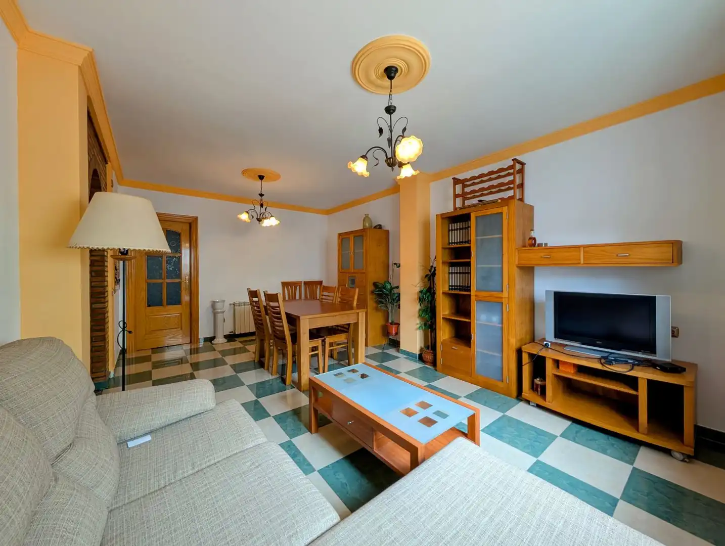 Sala d'estar de Casa o xalet en venda en Loja amb Aire condicionat, Calefacció i Terrassa