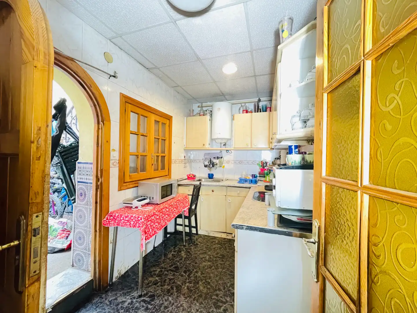 Cuina de Casa o xalet en venda en Zaragoza amb Aire condicionat, Calefacció i Jardí privat