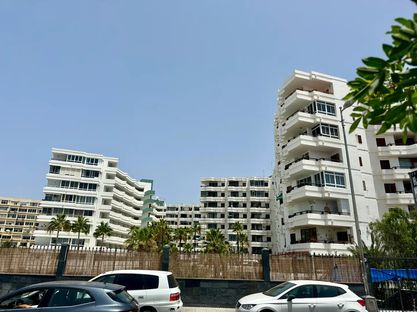 Vista exterior de Piso de alquiler en San Bartolomé de Tirajana con Amueblado, Lavadora y Microondas