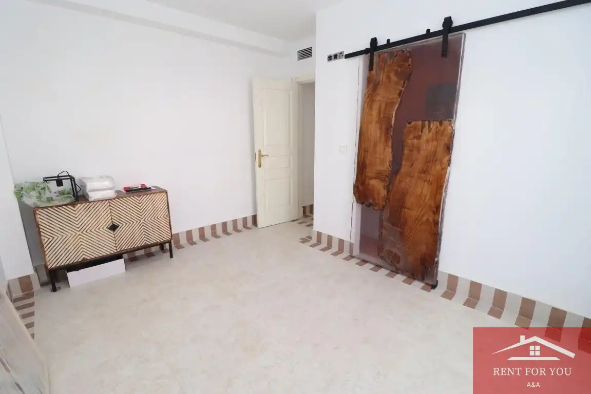 Habitación de Piso de alquiler en Alhaurín El Grande con Aire acondicionado, Terraza y Amueblado