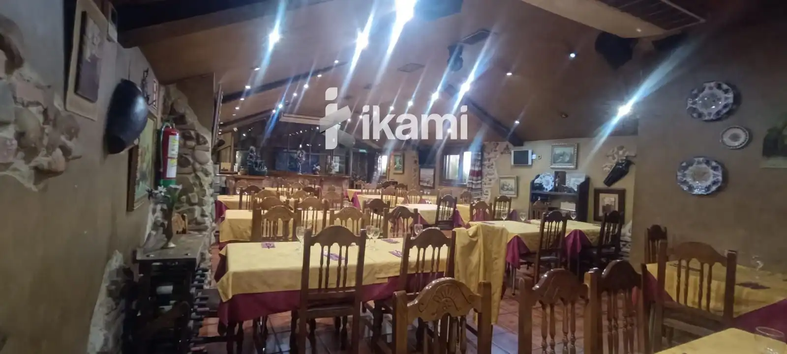 Local en venda en Madrid amb Terrassa, Moblat i Internet