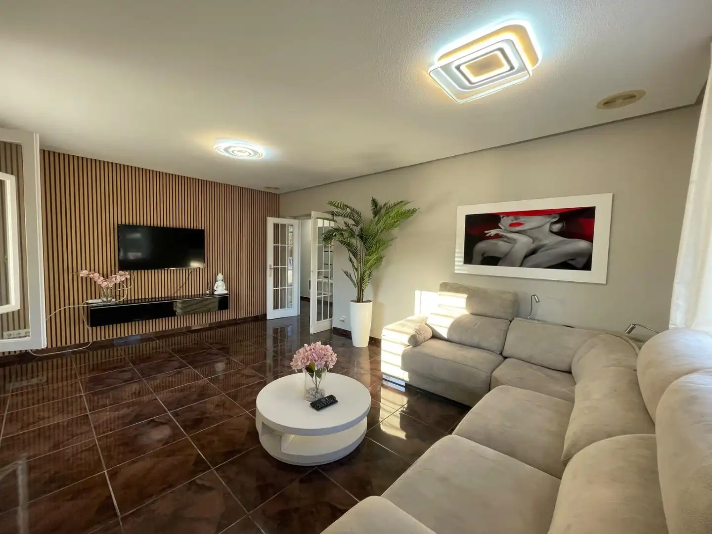 Sala d'estar de Casa o xalet en venda en Elche / Elx amb Aire condicionat, Jardí privat i Terrassa