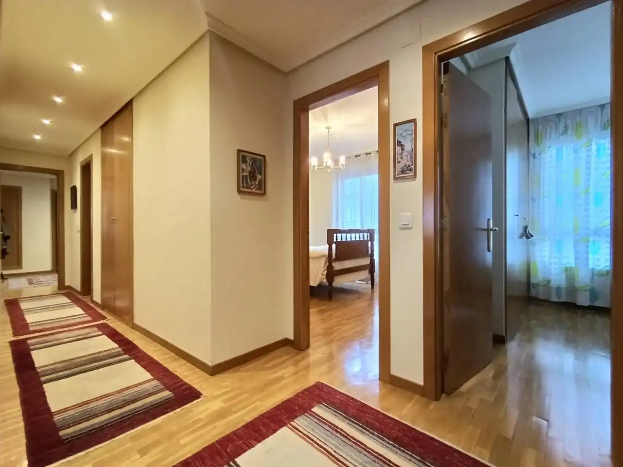 Wohnung zum Verkauf in Burgos mit Heizung, Parkett und Terrasse