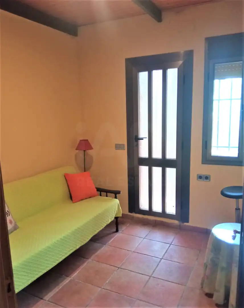 Bedroom of Houses for sale in Móra d'Ebre  with Air Conditioner, Heating and Swimming Pool