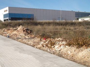 Terreno industrial en venta en El Carrascot