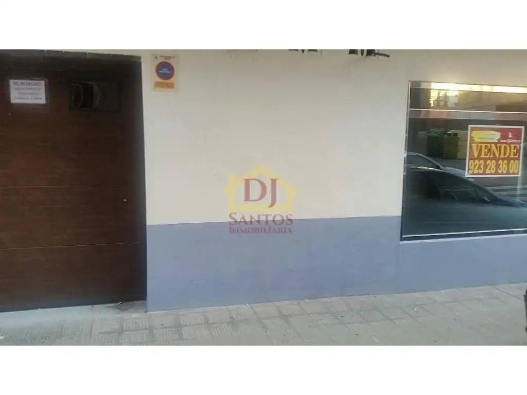 Vista exterior de Local en venta en Salamanca
