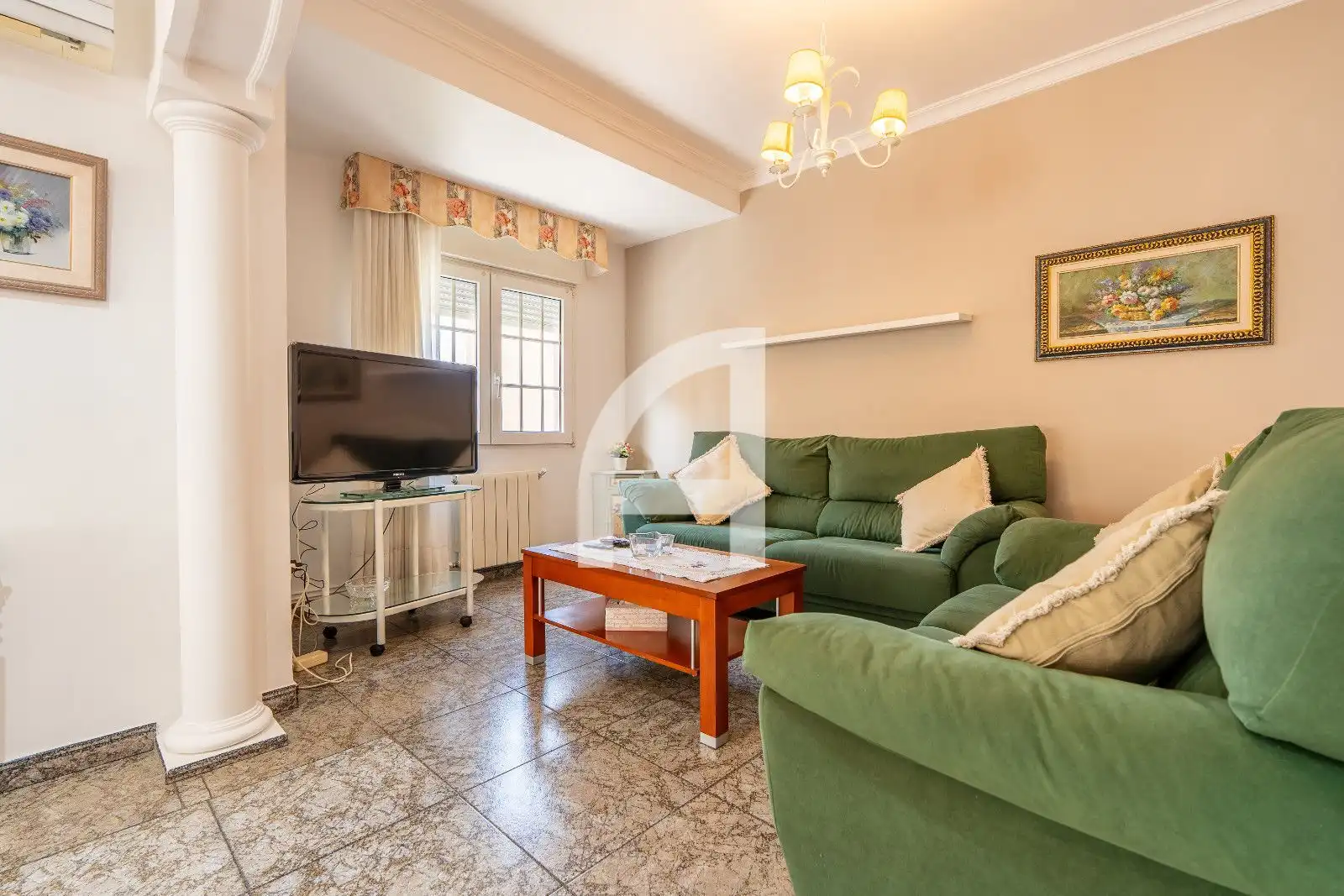 Sala de estar de Piso en venta en Sant Joan Despí con Calefacción y Terraza