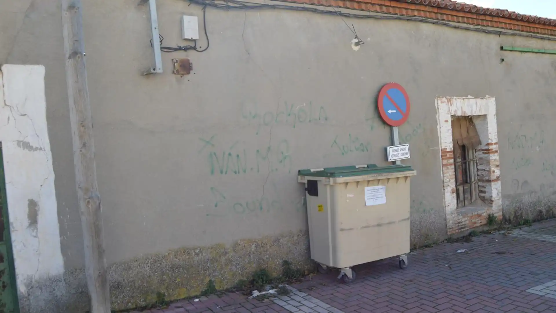 Vista exterior de Nave industrial en venta en Saelices