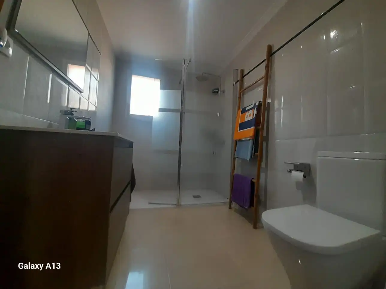 Bany de Casa o xalet en venda en Riba-roja de Túria amb Aire condicionat, Calefacció i Jardí privat