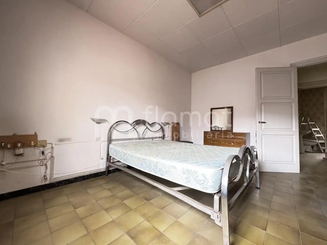 Bedroom of Flat for sale in Girona  with Terrace