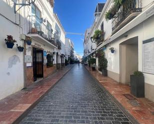 Vista exterior de Residencial en venda en Estepona