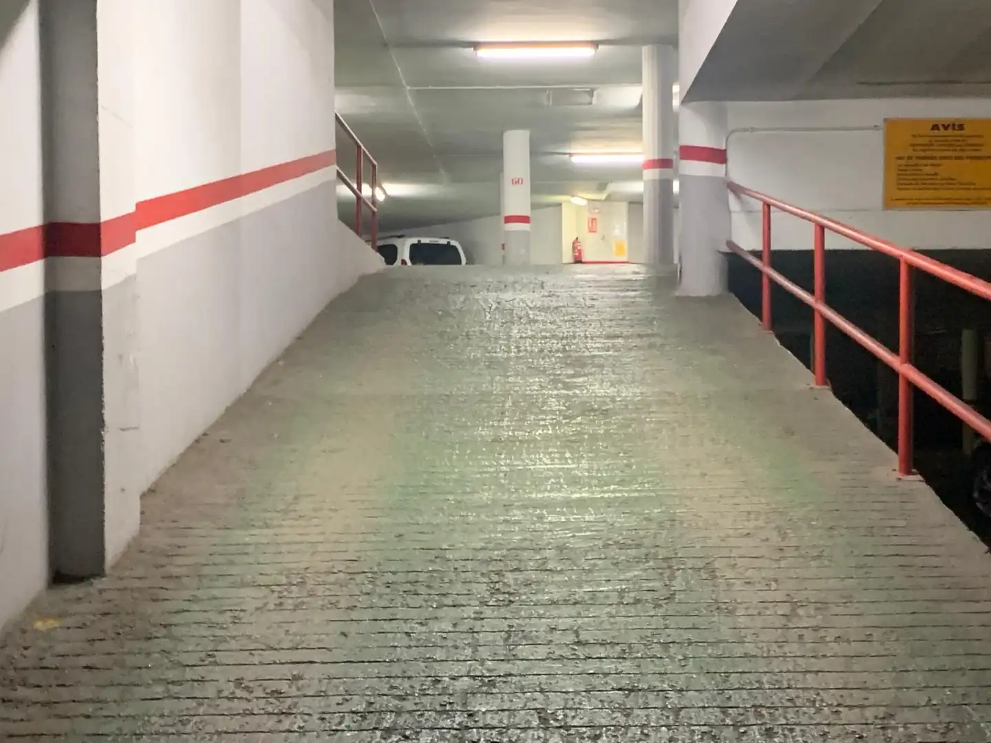 Parkplatz von Garage zum Verkauf in Manresa
