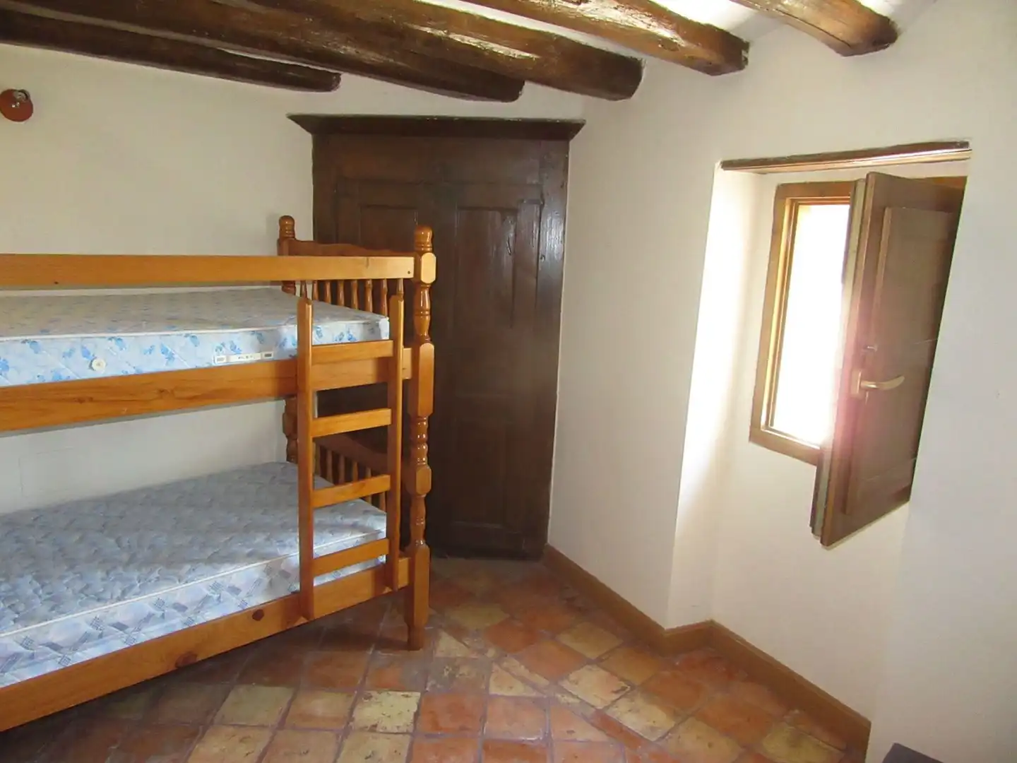 Dormitori de Casa o xalet en venda en Canal de Berdún amb Jardí privat i Traster