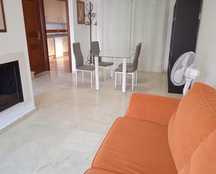 Sala d'estar de Casa o xalet en venda en Sotogrande amb Piscina comunitària