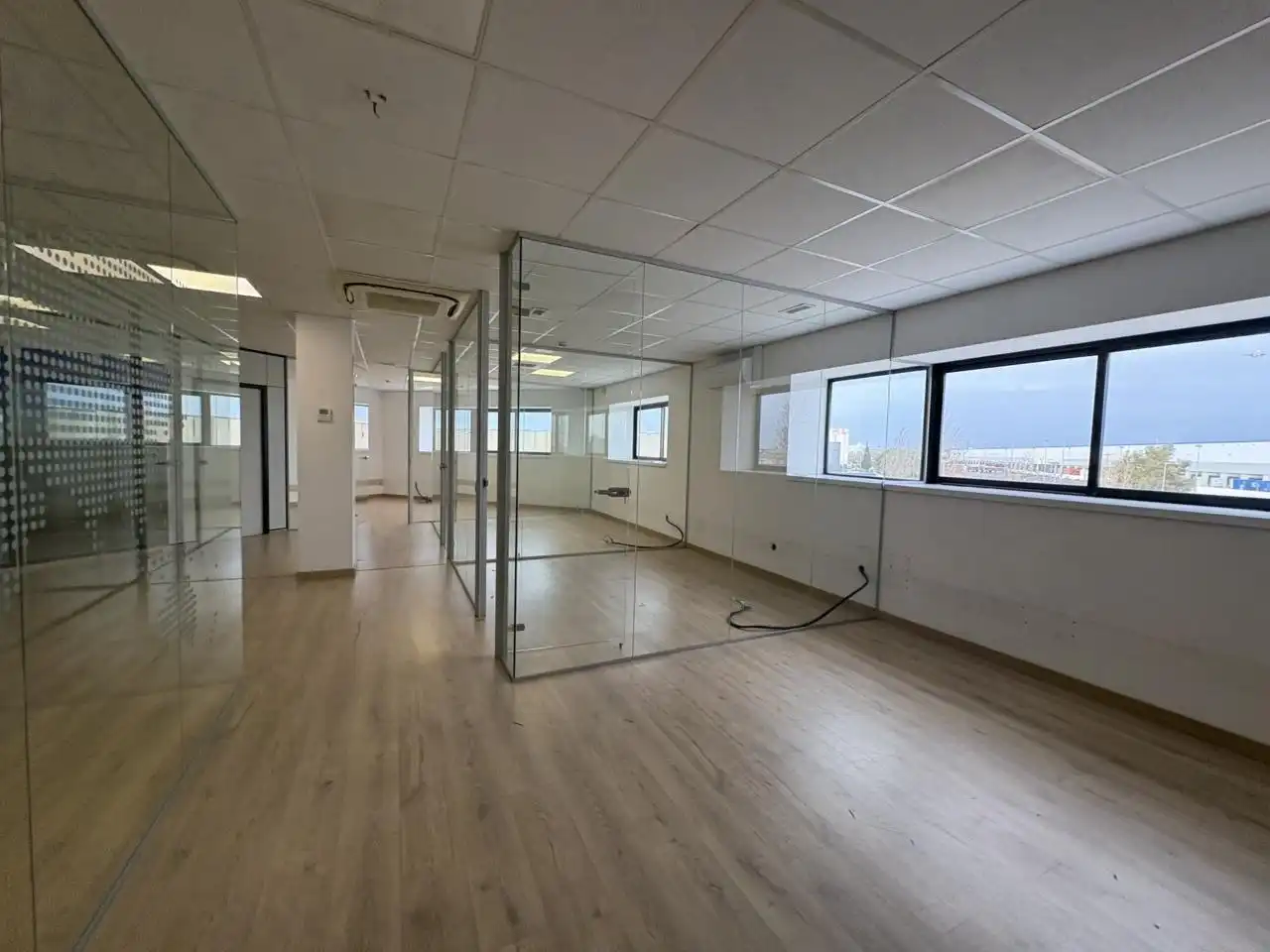 Nave industrial de alquiler en El Prat de Llobregat con Calefacción y Alarma