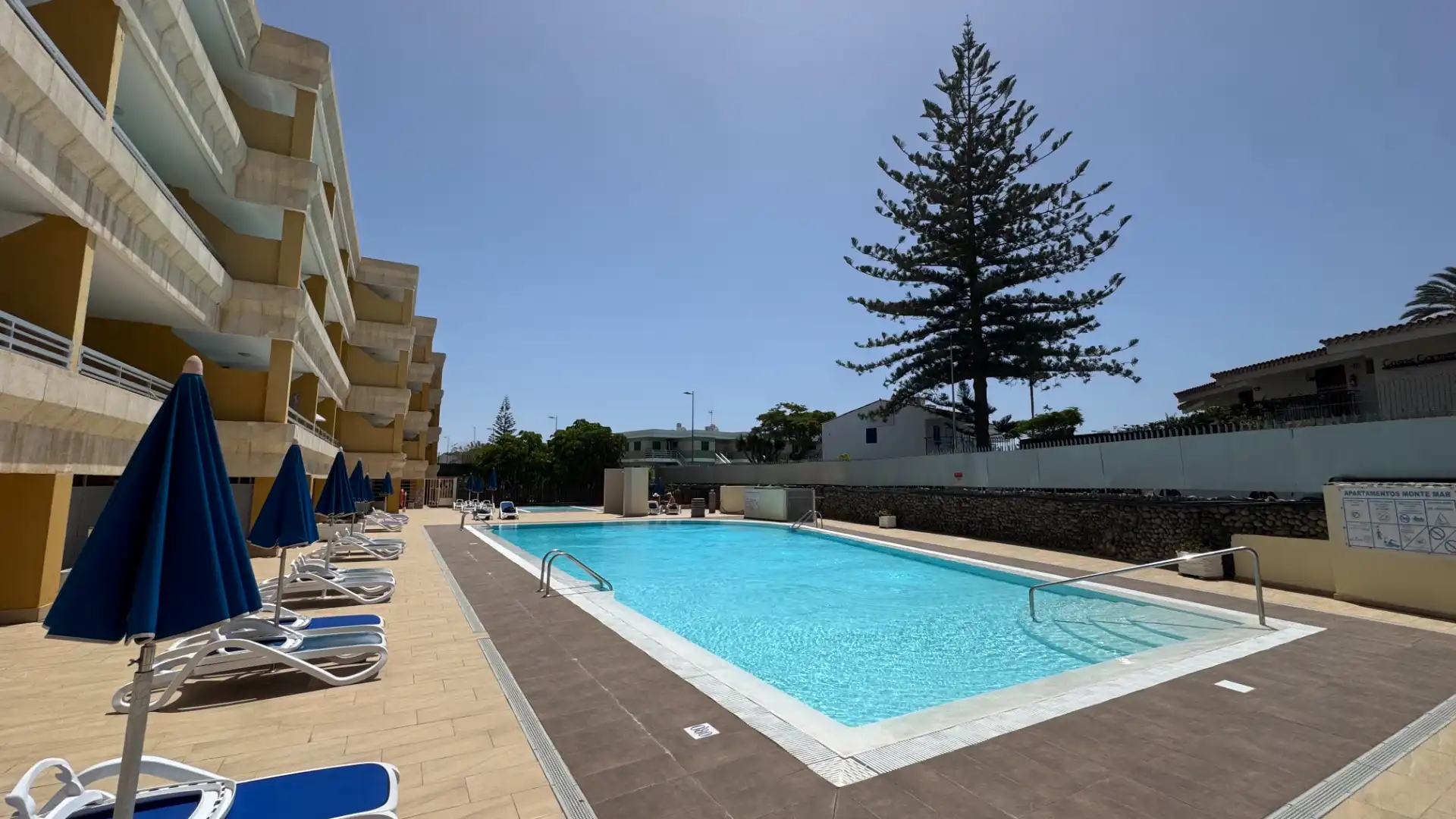 Piscina de Pis de lloguer en San Bartolomé de Tirajana amb Piscina, Moblat i Forn