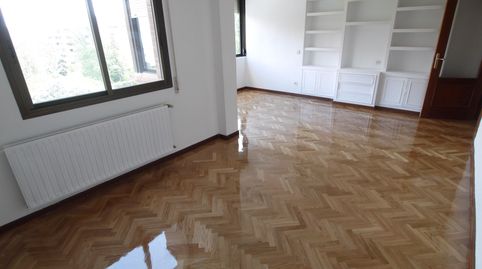 Foto 2 de Piso de alquiler en Sector Literatos, Primera Fase - Nuevo Tres Cantos, Tres Cantos