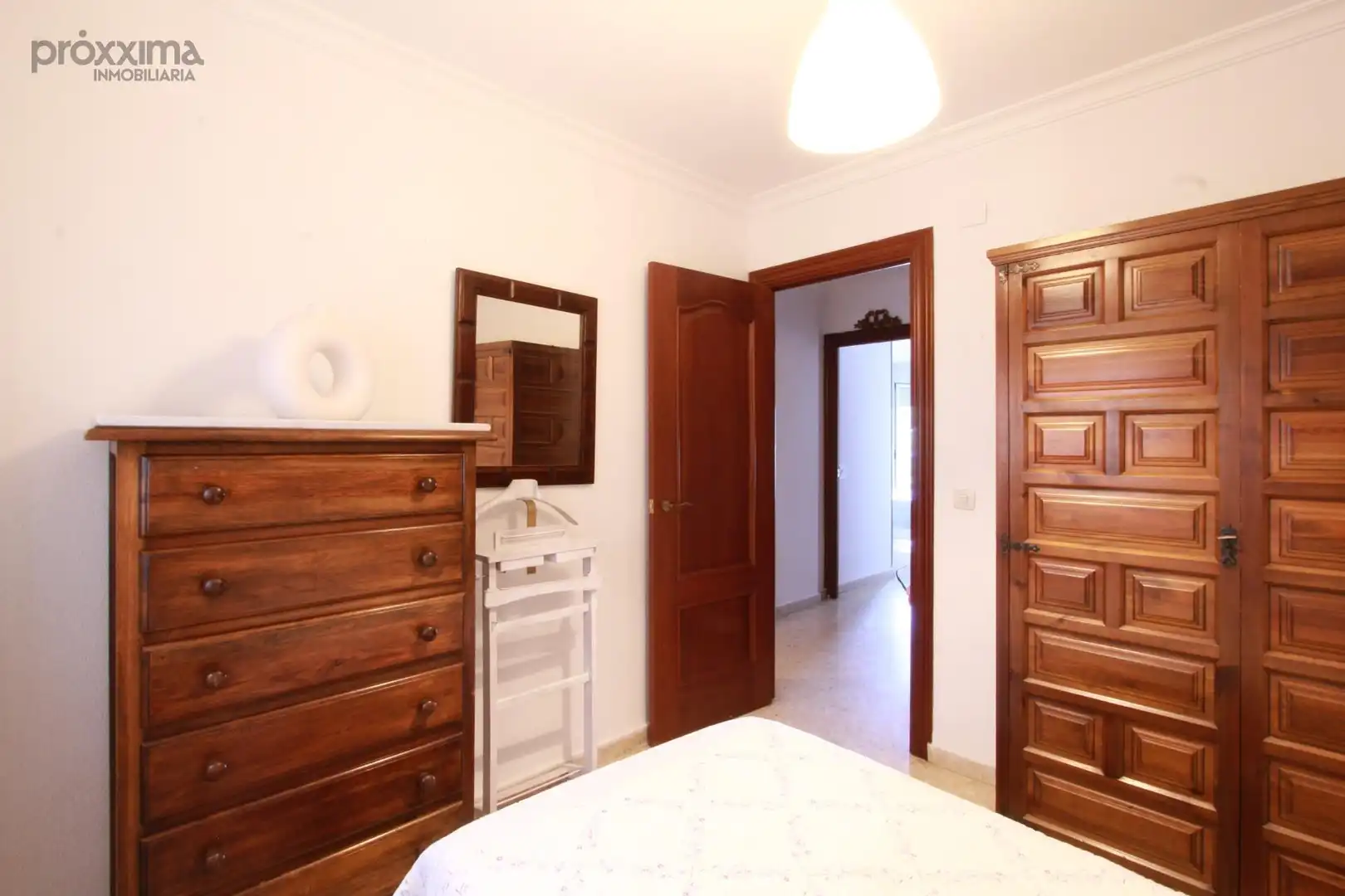 Schlafzimmer von Wohnung zur Miete in Casco Antiguo