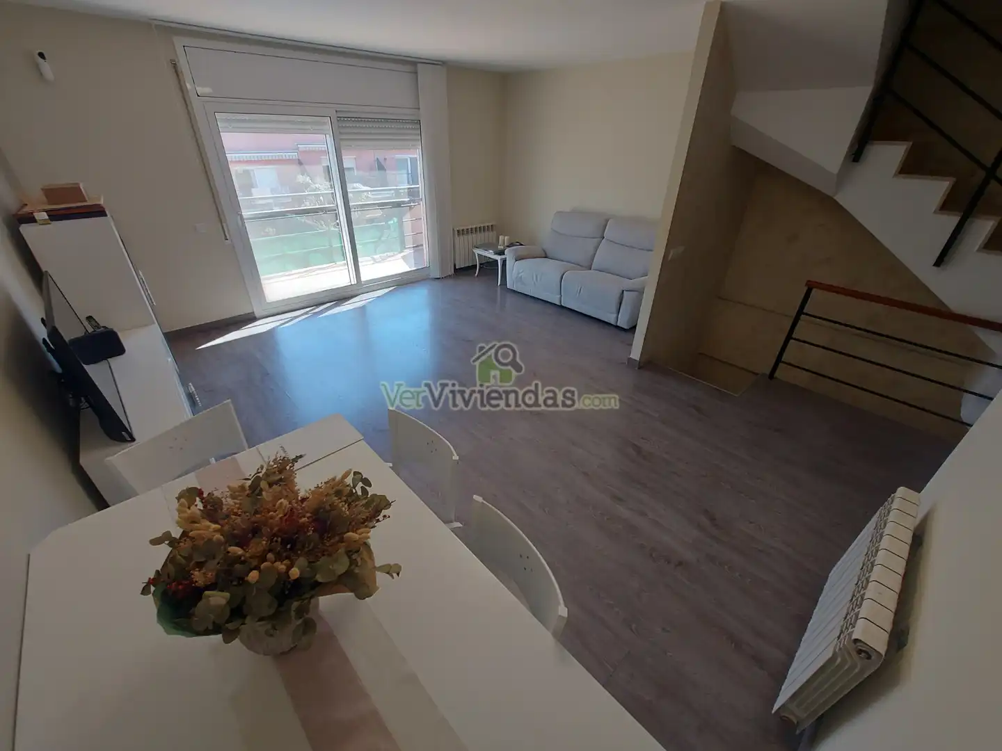 Sala de estar de Casa adosada en venta en Martorell con Aire acondicionado, Calefacción y Jardín privado