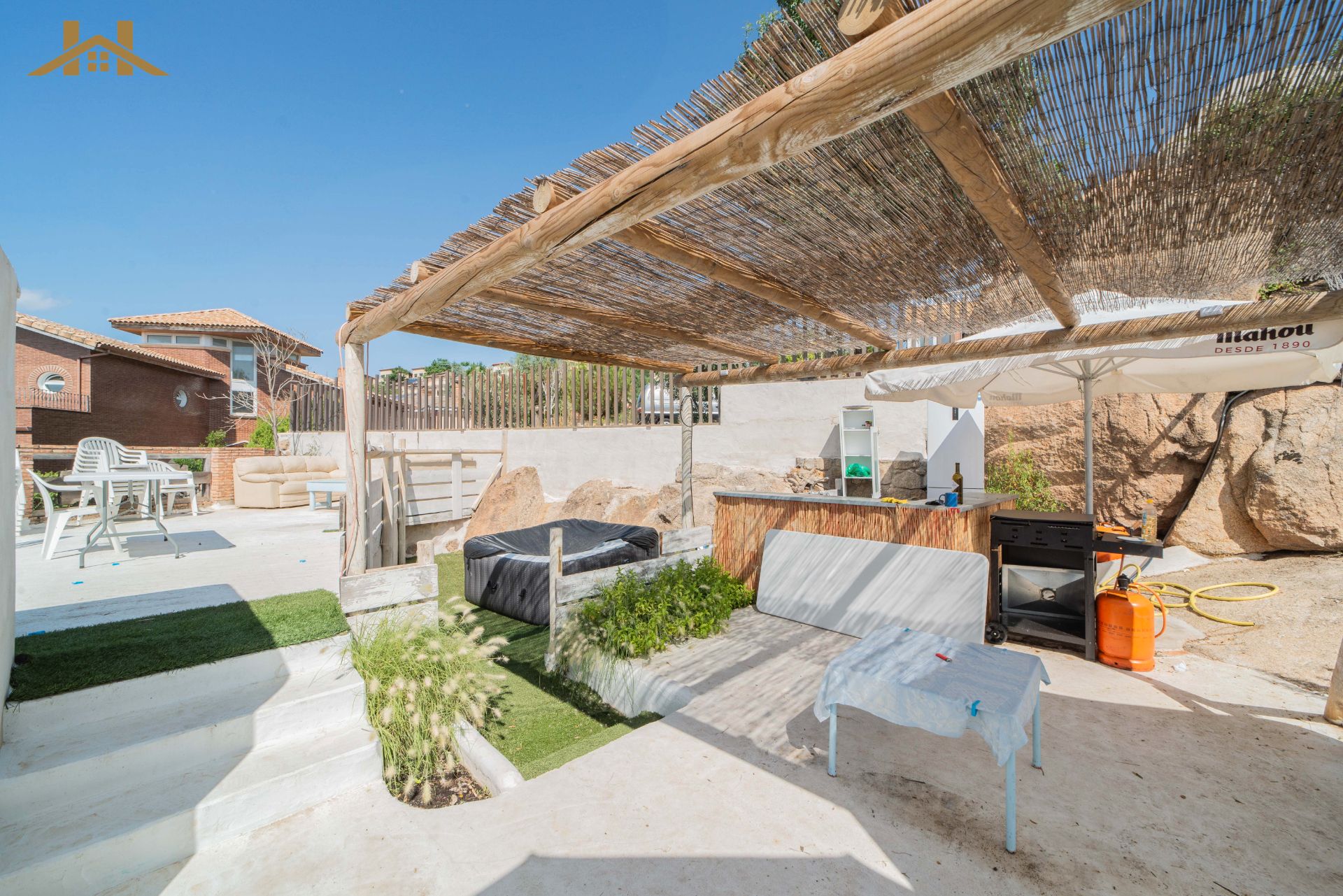 Terrace of House or chalet for sale in Manzanares El Real  with Air Conditioner, Heating and Private garden