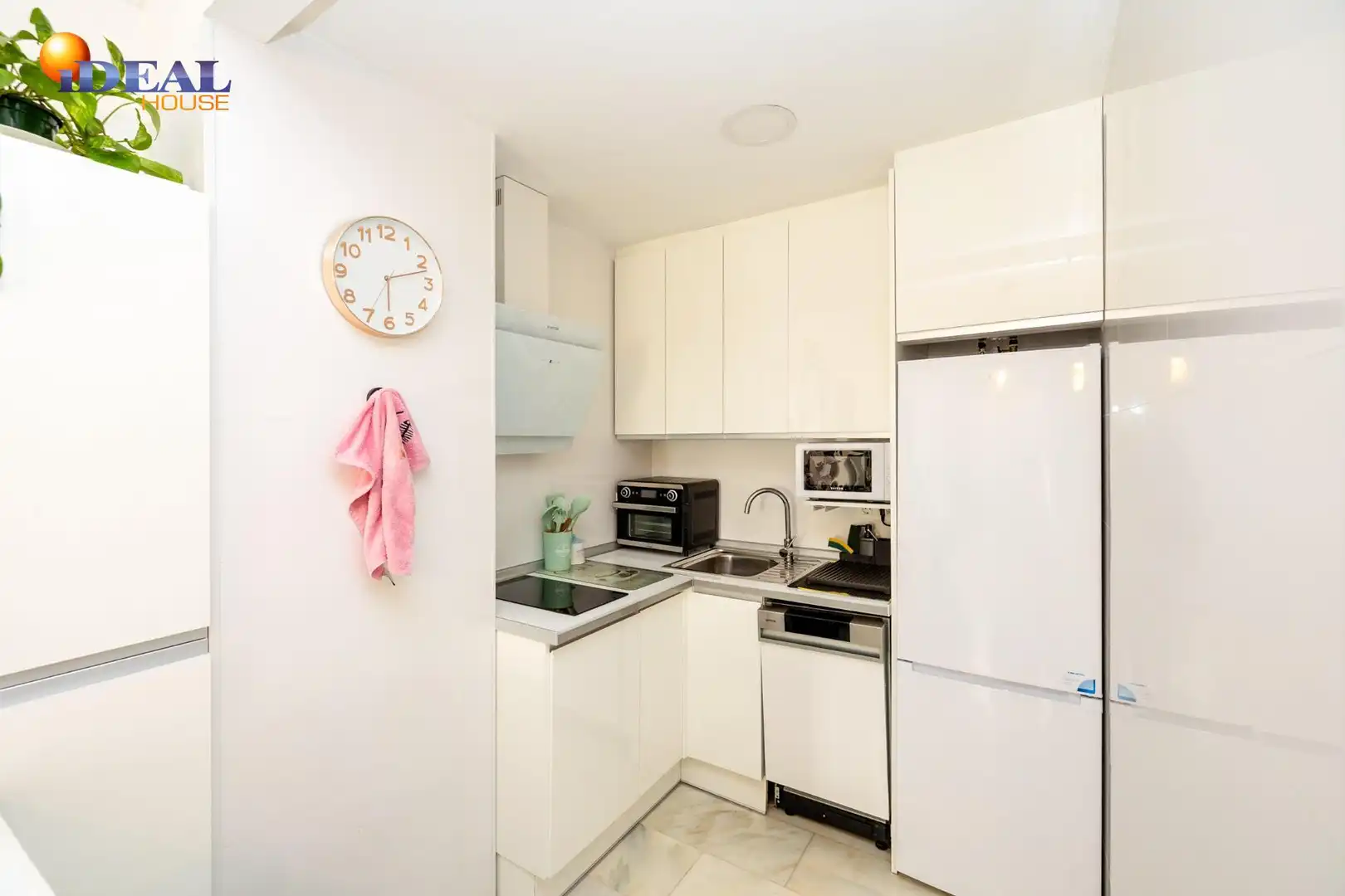 Piso con terraza en venta en Calle GONZALO DE BERCEO, imagen 9