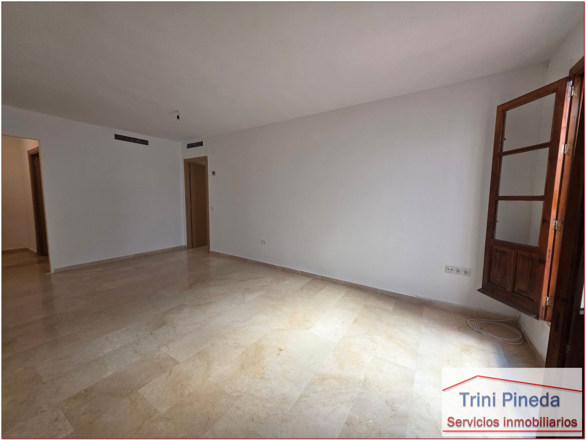 Sala d'estar de Pis en venda en  Sevilla Capital amb Aire condicionat, Rentadora i Balcó