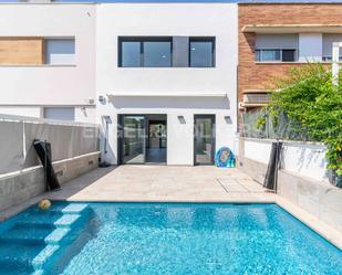 Piscina de Casa o xalet en venda en Pineda de Mar amb Aire condicionat, Terrassa i Piscina