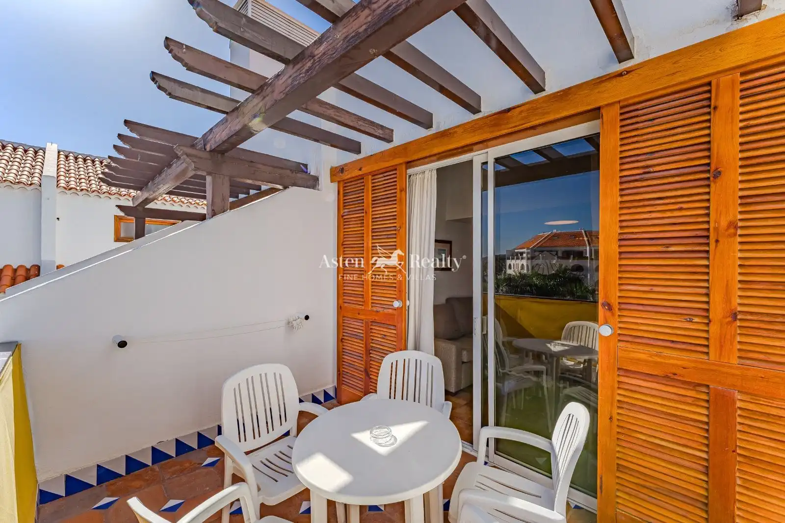 Terrasse von Maisonette zum Verkauf in Arona mit Terrasse, Schwimmbad und Möbliert