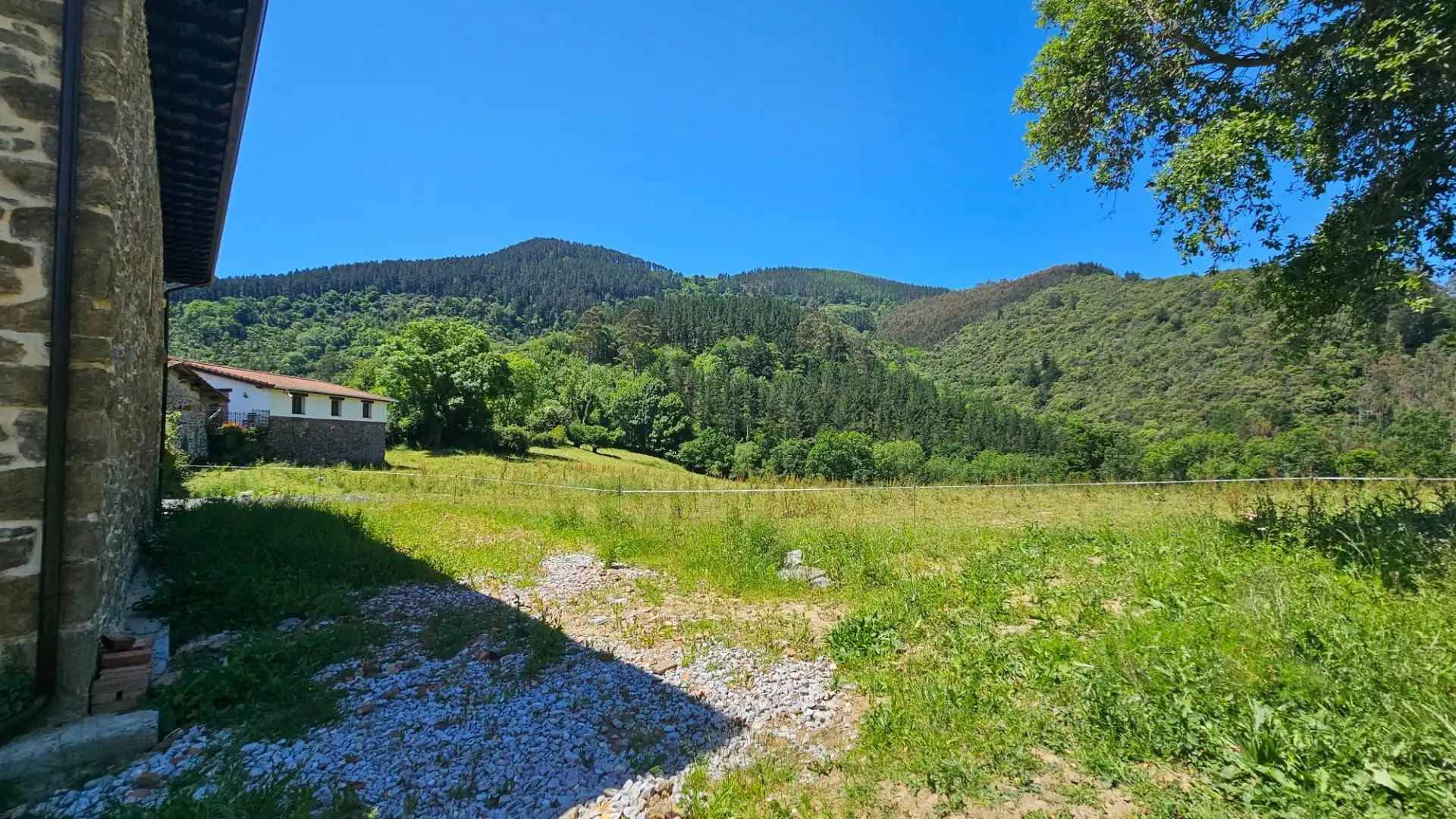 Casa o chalet en venta en Sopuerta con Jardín privado, Trastero y Balcón