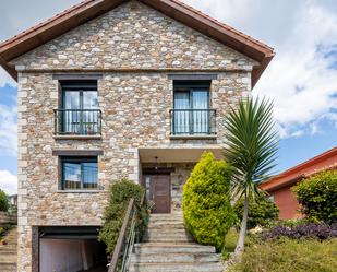 Vista exterior de Casa o xalet en venda en Sada (A Coruña) amb Calefacció, Jardí privat i Traster
