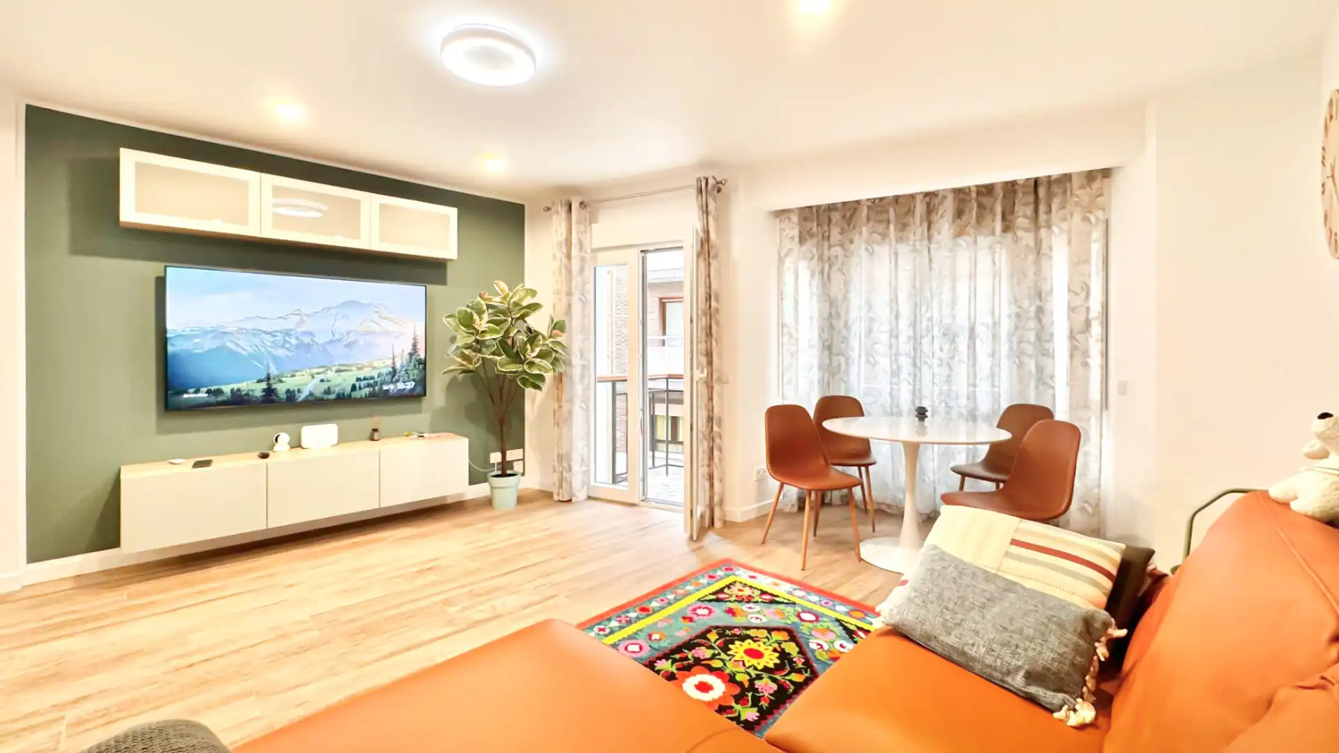 Sala de estar de Apartamento en venta en Alicante / Alacant con Calefacción, Amueblado y Lavadora