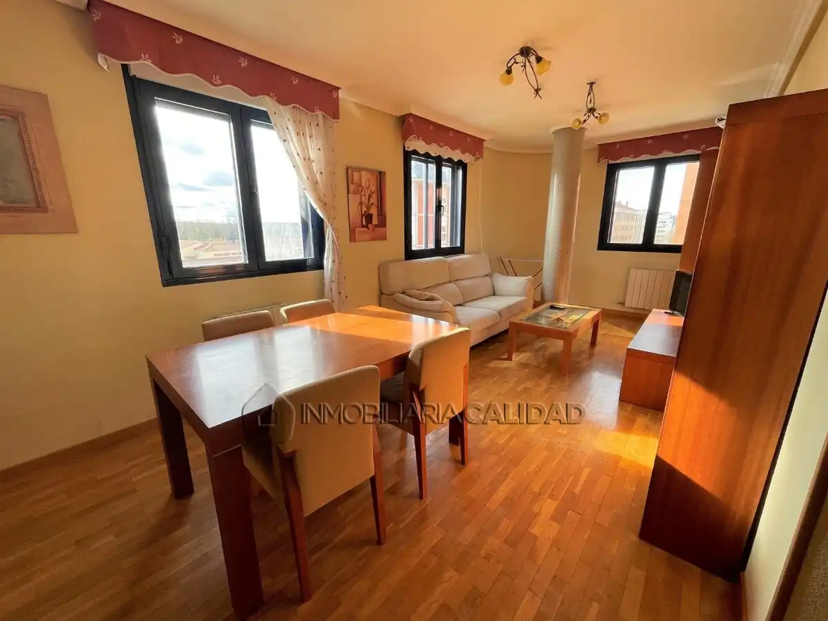 Sala de estar de Piso de alquiler en Burgos con Calefacción, Trastero y Amueblado