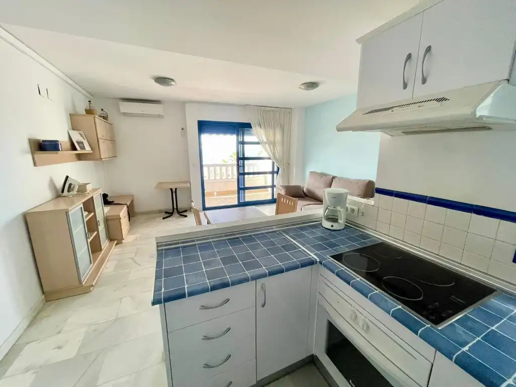 Küche von Wohnung zum Verkauf in Torrox mit Klimaanlage, Terrasse und Möbliert
