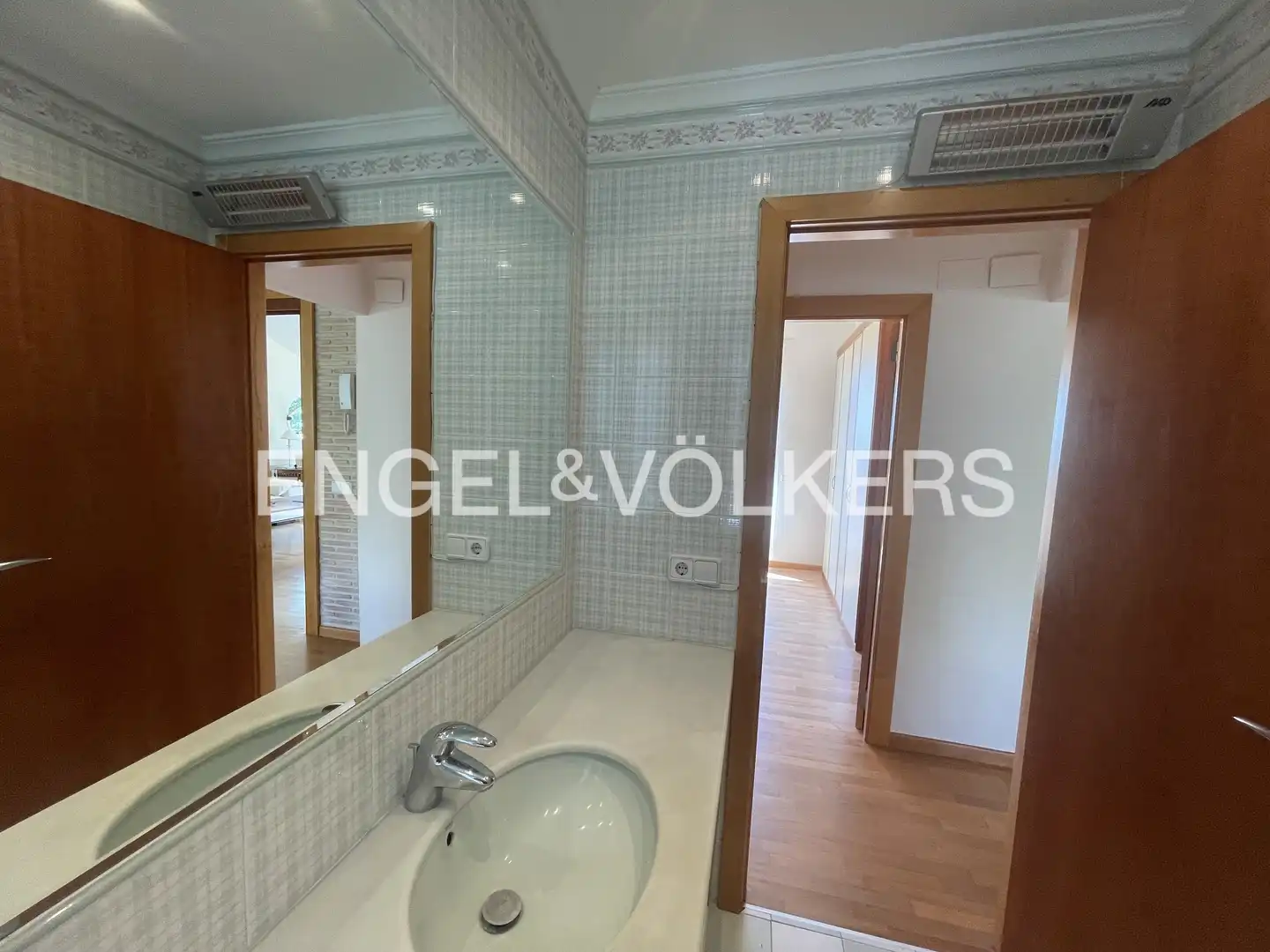 Baño de Casa o chalet de alquiler en Puçol con Aire acondicionado, Calefacción y Jardín privado