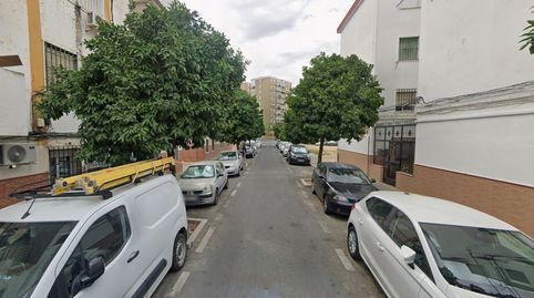 Foto 3 de Apartament en venda a Calle Constantina, Cruz Roja, Sevilla Capital