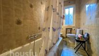 Bathroom of Flat for sale in  Madrid Capital  with Terrace