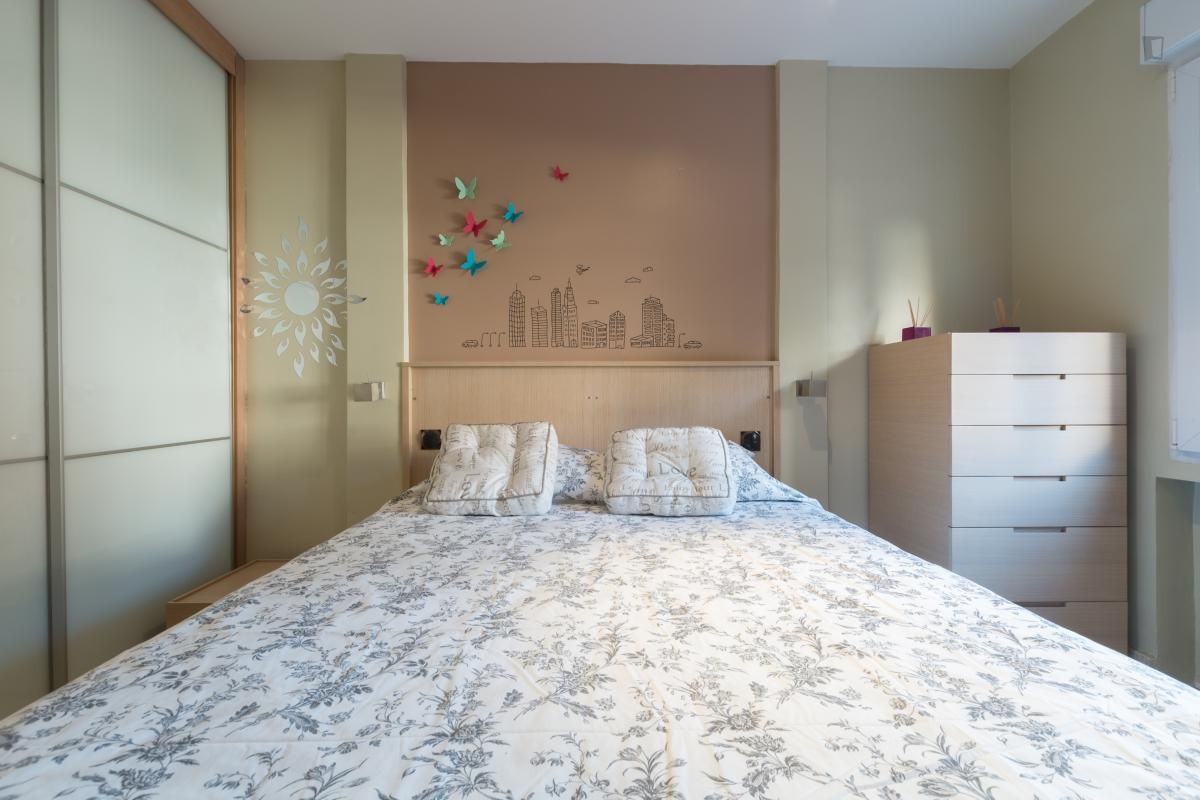Dormitori de Estudi de lloguer en  Madrid Capital amb Aire condicionat, Moblat i Rentadora