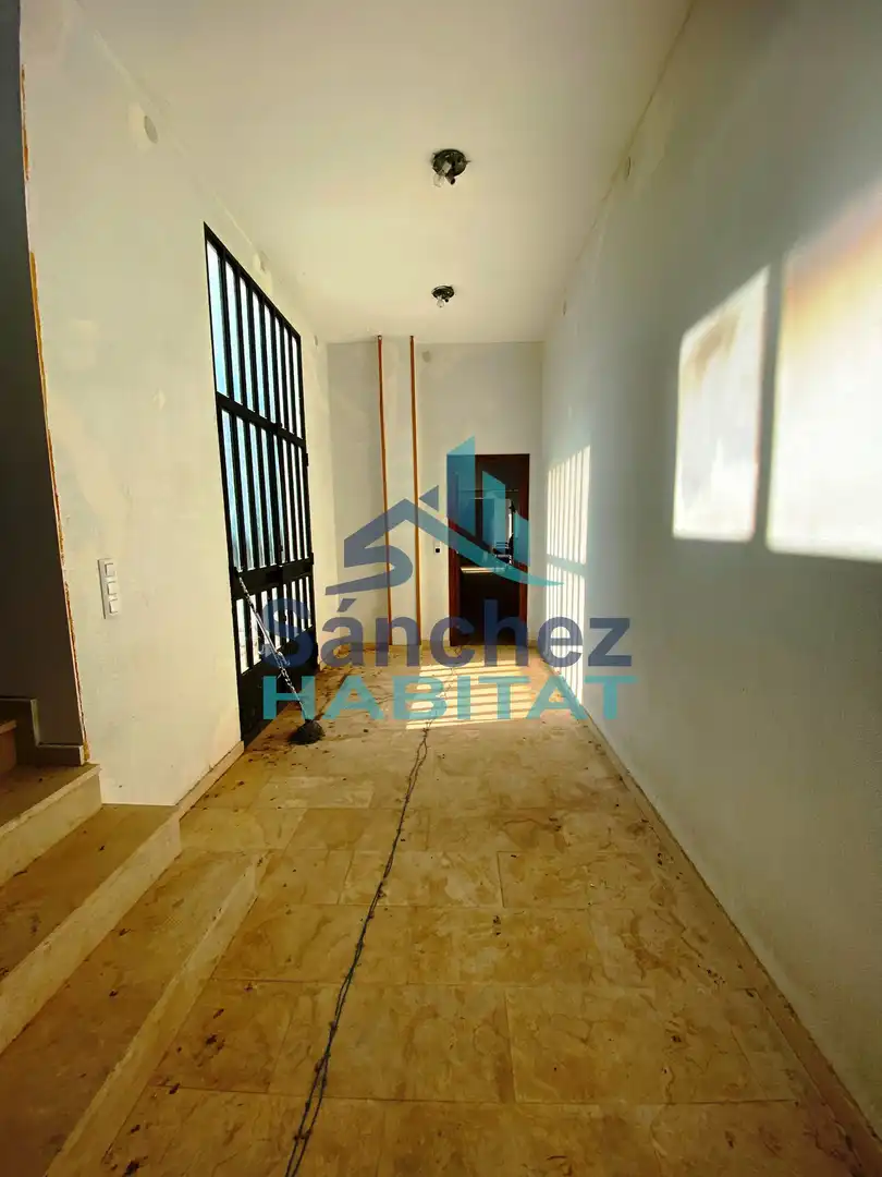 Industrial buildings for sale in Chelva
