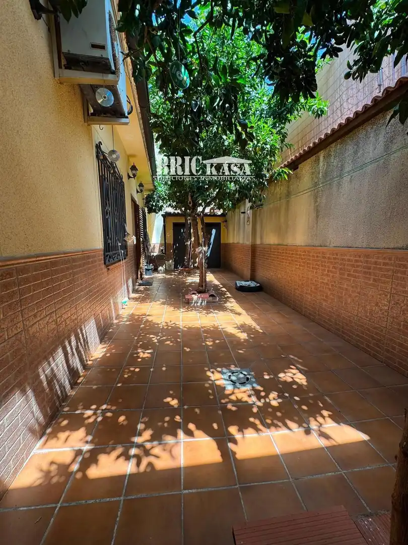 Vista exterior de Casa o chalet en venta en Torre de Santa María con Aire acondicionado, Calefacción y Trastero